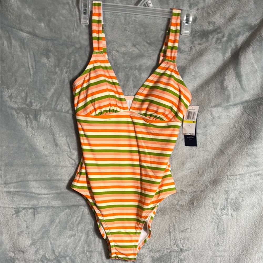 NWT women’s Striped One Piece Swimsuit no underwire perfect for summer